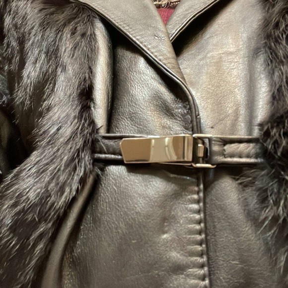 Wilsons black leather & rabbit fur vtg 80’s jacket size medium bat wing sleeves - Picture 14 of 14